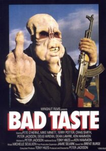 دانلود فیلم Bad Taste 1987388435-1096256196